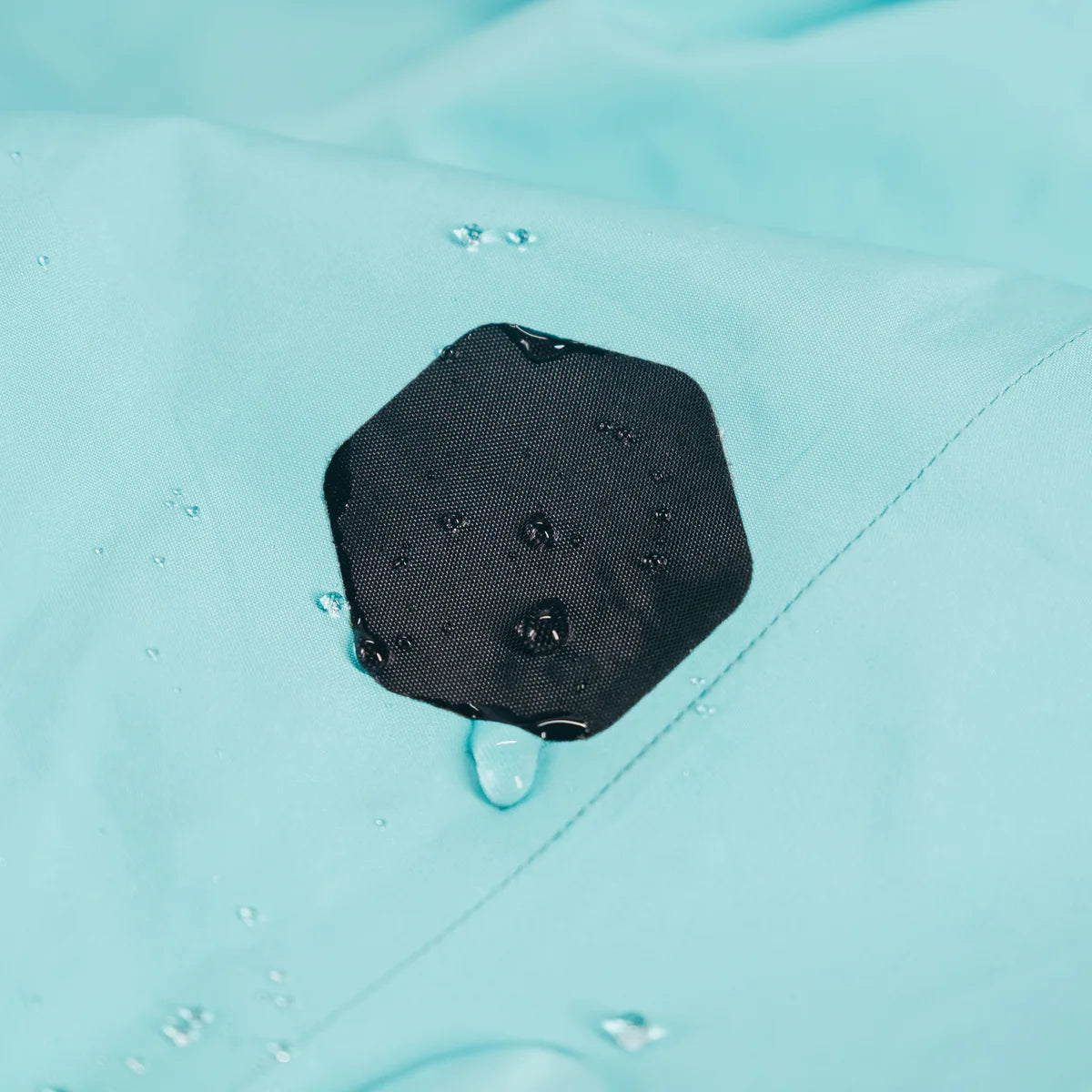 10730-31-32-33-34-TenaciousTape-RepairPatches-Hex-Lifestyle-10_1200x.webp