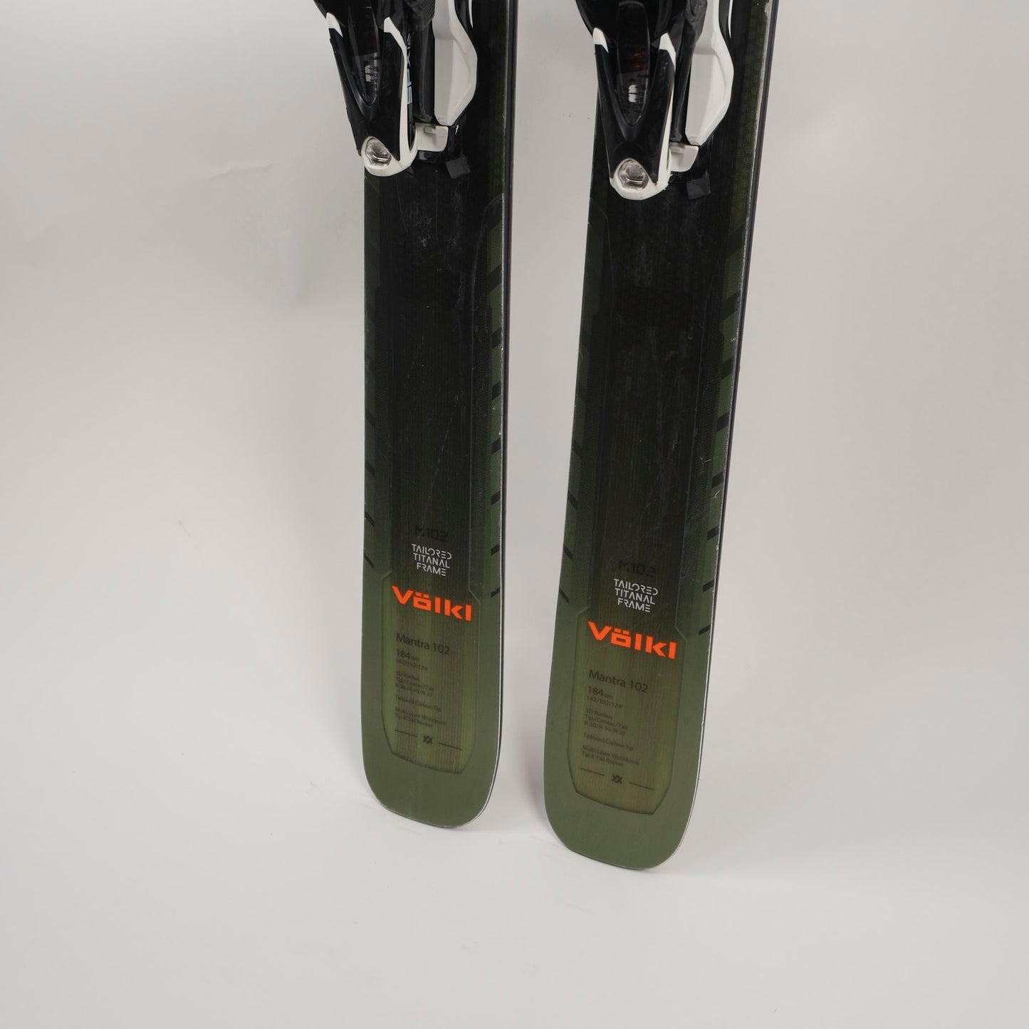 BTWO8010.jpg