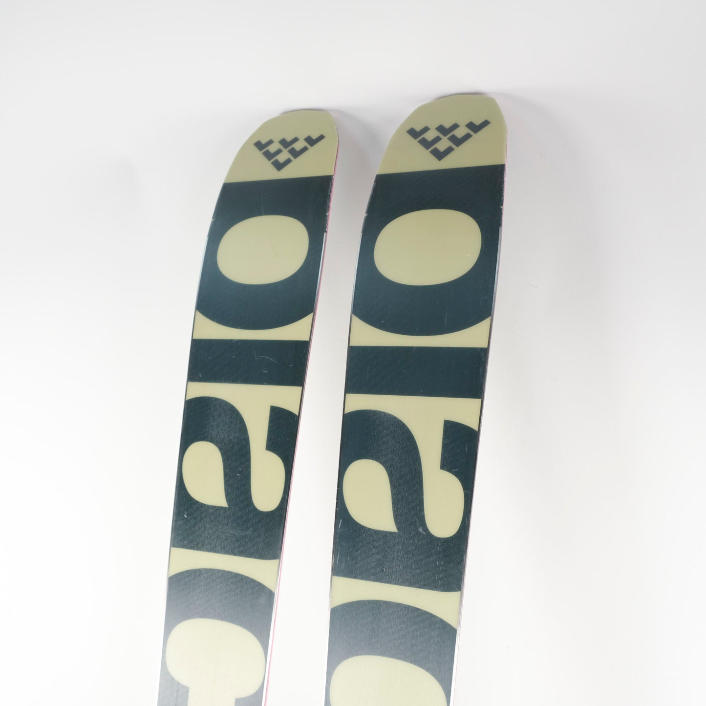 BTWO8551.jpg