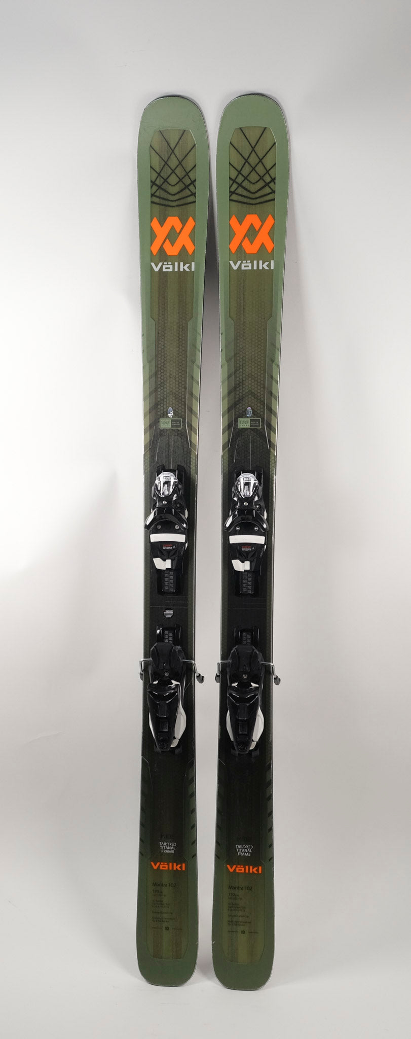 BTWO8060.jpg