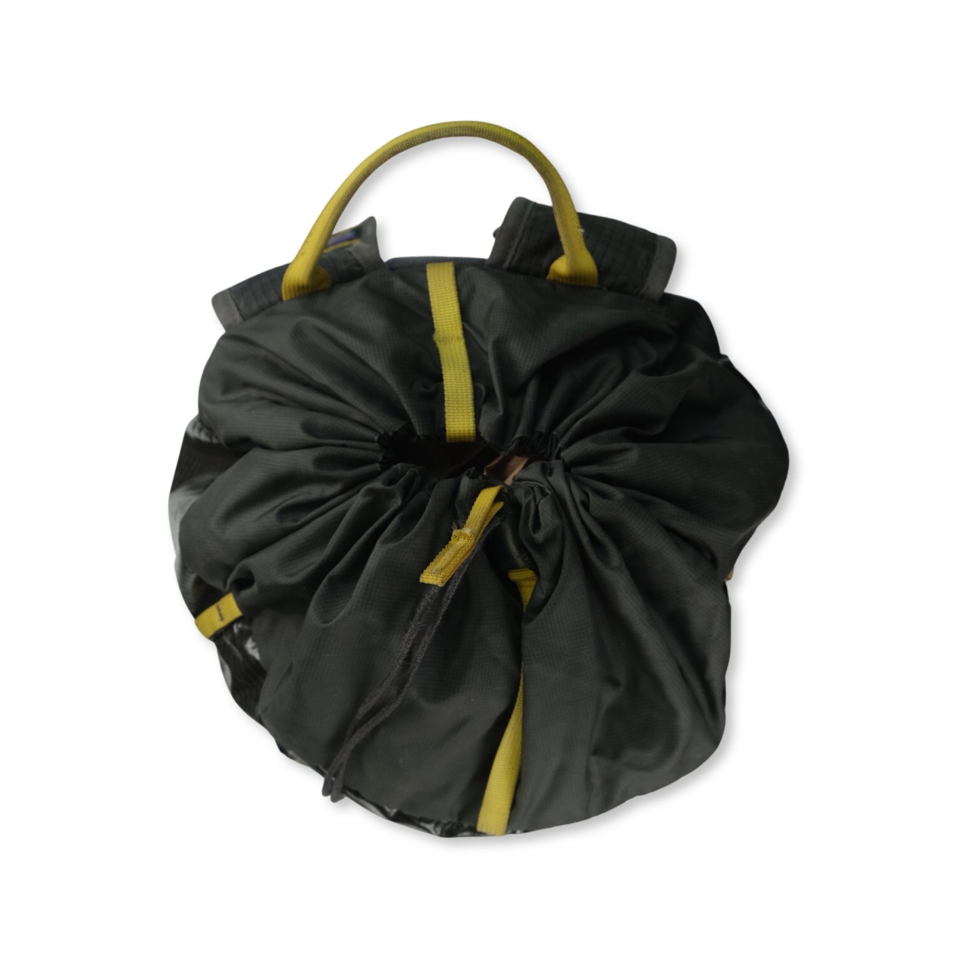 Patagonia Lightweight Black Hole® Cinch Pack 20L – Pando Refitters Patagonia Lightweight Black Hole® Cinch Pack 20L – Pando Refitters