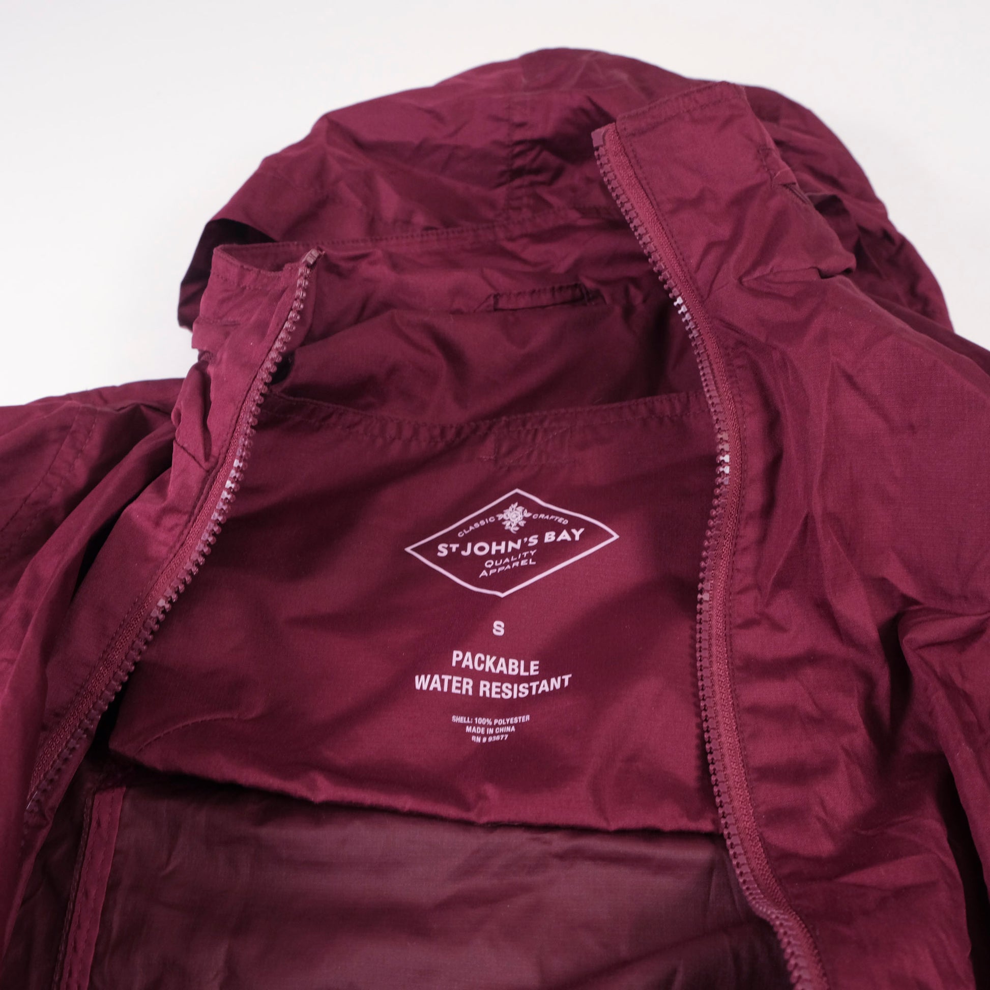 Veste de pluie Imperméable à l'eau Capuche Cordon de serrage à l'ourlet vert Only | 3 SUISSES Veste de pluie Imperméable à l'eau Capuche Cordon de serrage à l'ourlet vert Only | 3 SUISSES