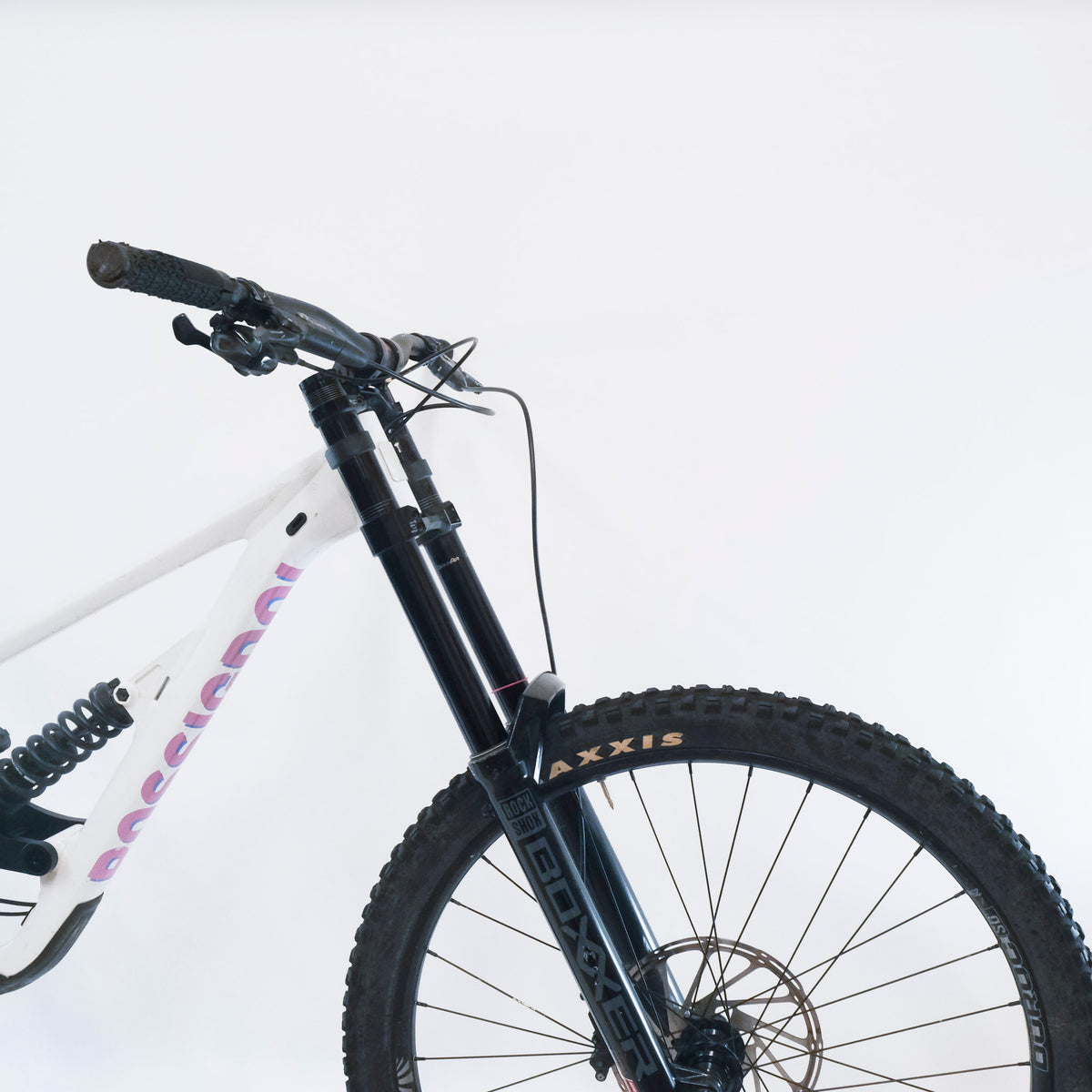 1792530329619-BTWO3502.jpg