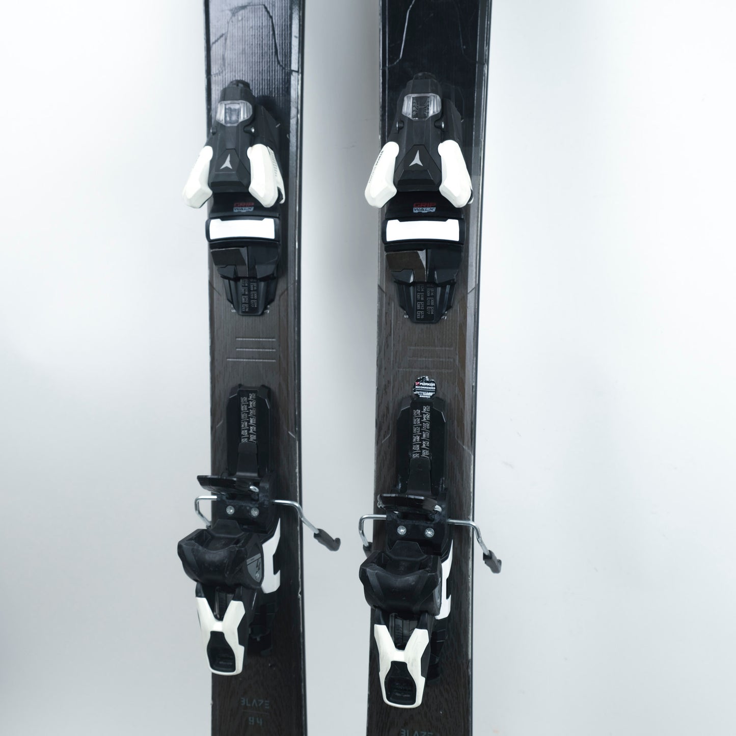 BTWO2700.jpg