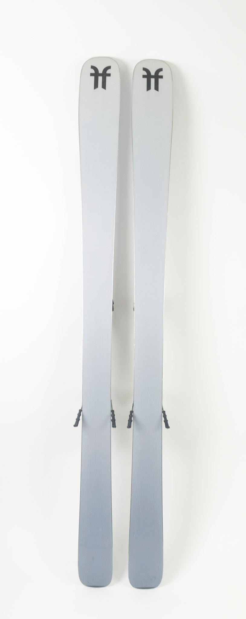 BTWO8370.jpg