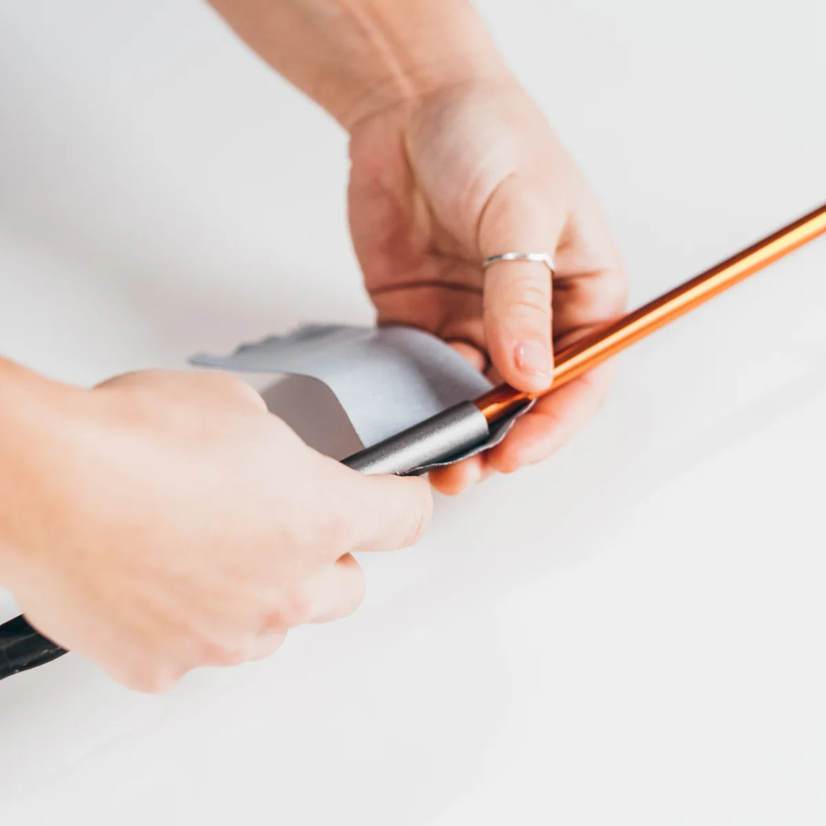 80088-99-TentPoleSplint-Lifestyle_04.webp