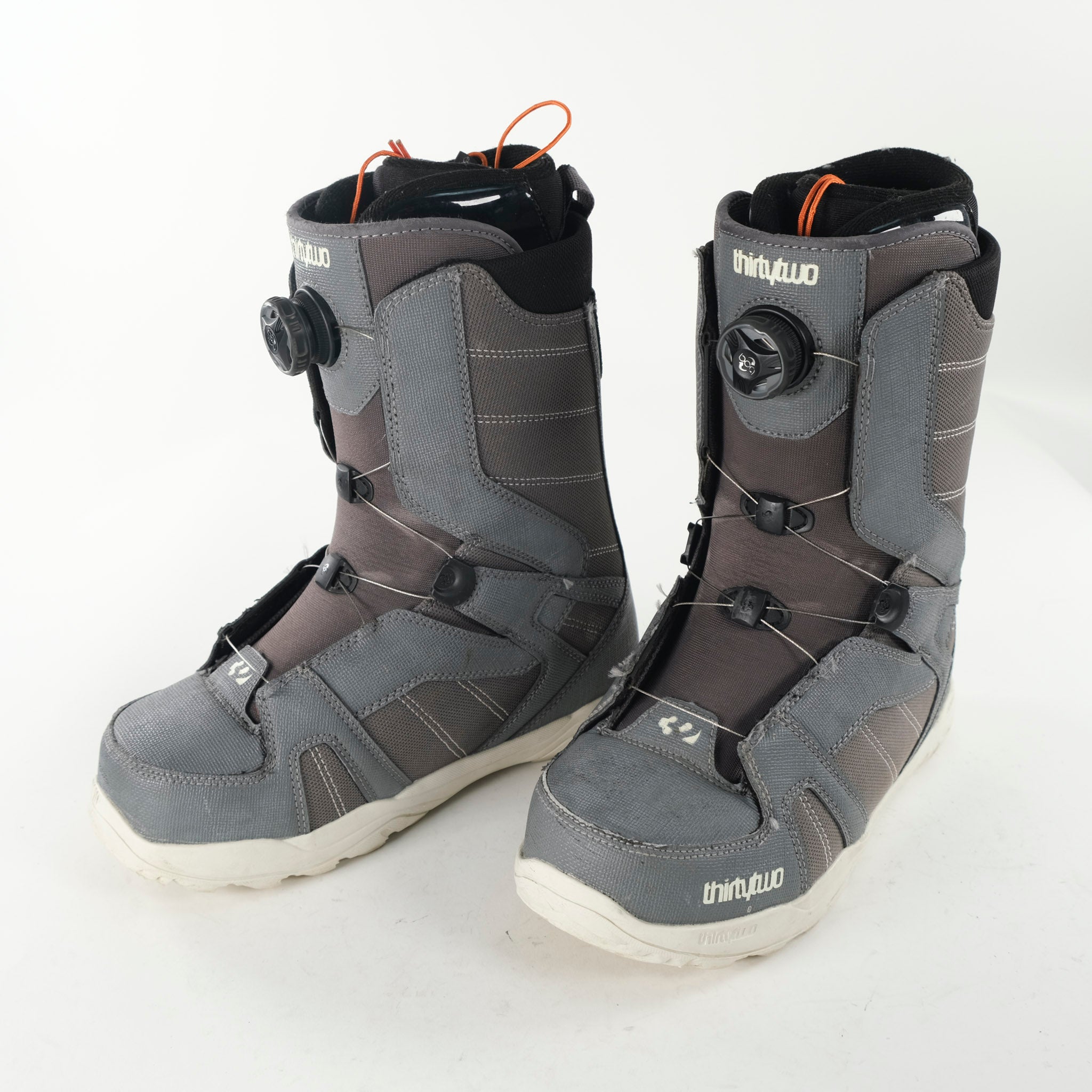中古美品！ThirtyTwo STW BOA Amazon.com : ThirtyTwo STW Boa '18 Snowboard Boots, Black, 5