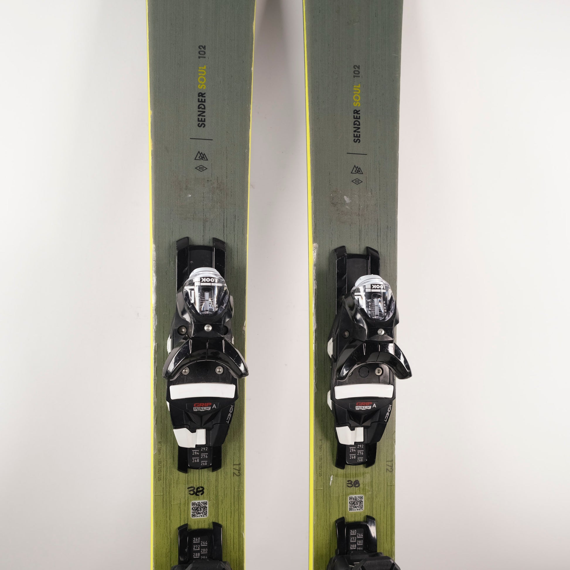 BTWO9185.jpg