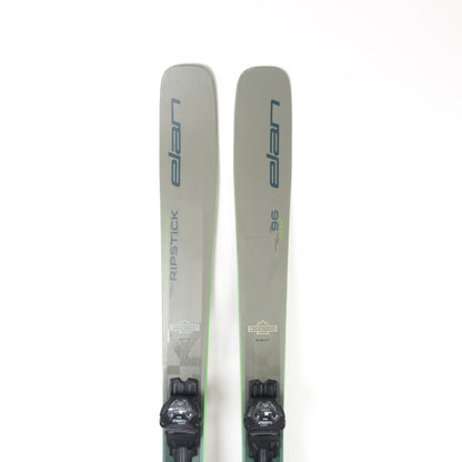 BTWO8705.jpg