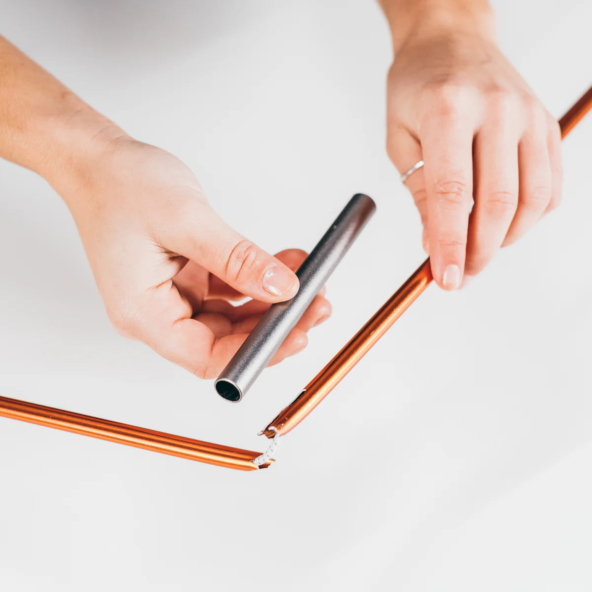80088-99-TentPoleSplint-Lifestyle_03.webp