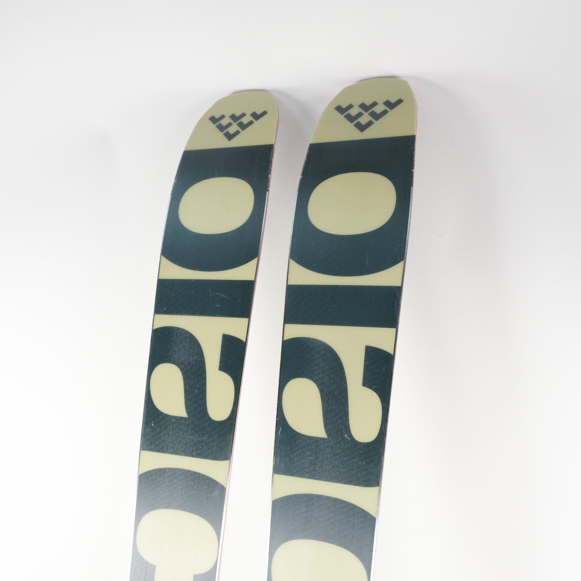 BTWO8551.jpg
