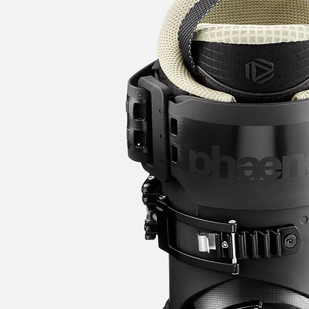 Phaenom-Footwear-2025-Freeride-fr-110-Strap-1x1.webp
