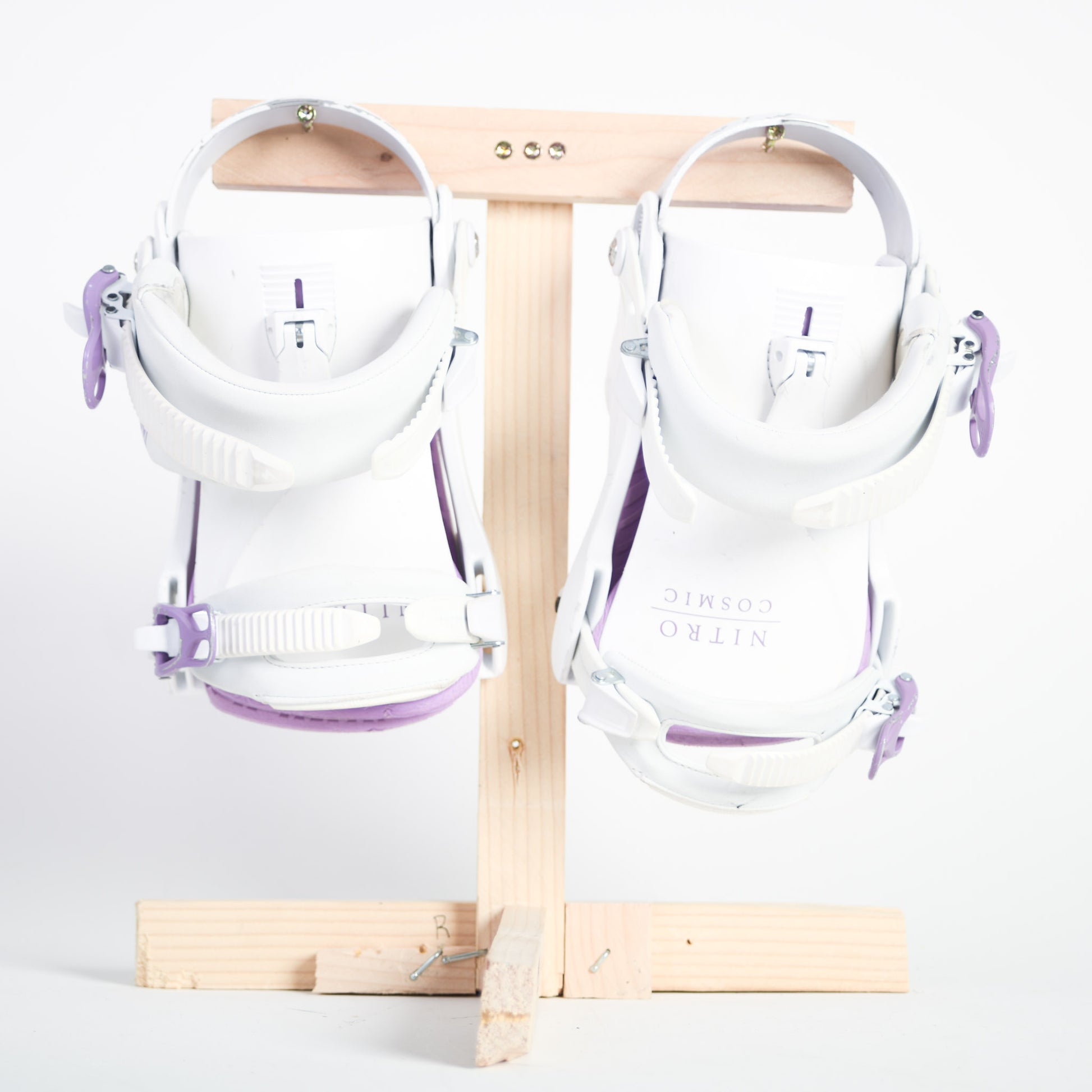 nitro cosmic snowboard bindings Nitro 2024 Cosmic White Lavender Snowboard Bindings – Pando Refitters